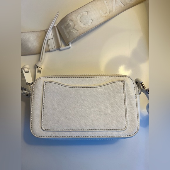 Marc Jacobs Snapshot Bag in Moon White - Picture 5 of 7